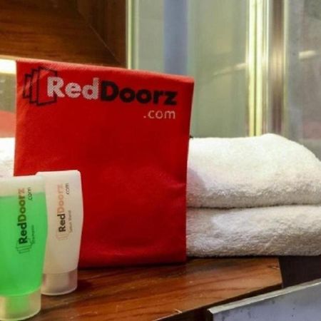 Reddoorz Plus @ Karet Setiabudi 雅加达 外观 照片
